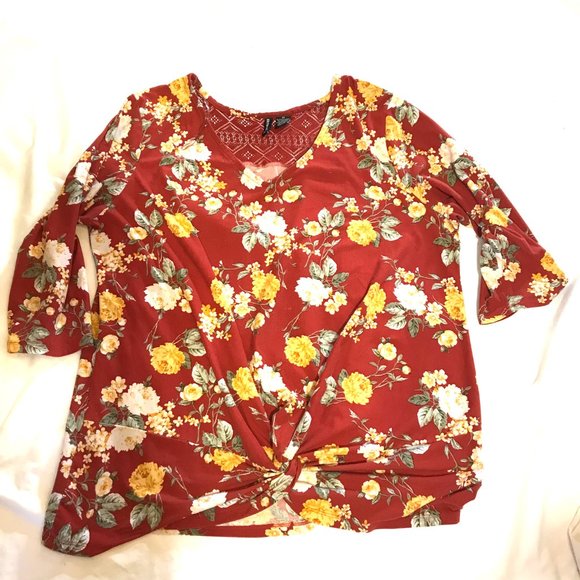 Kristin Nicole sz 3x floral knit top knotted  front soft stretchy with lace back - Picture 1 of 7